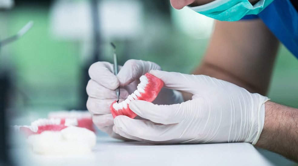 Total parsiyel protez